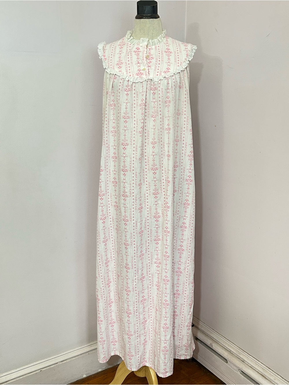 Vintage Lanz of Saltzburg Summer Nightgown L